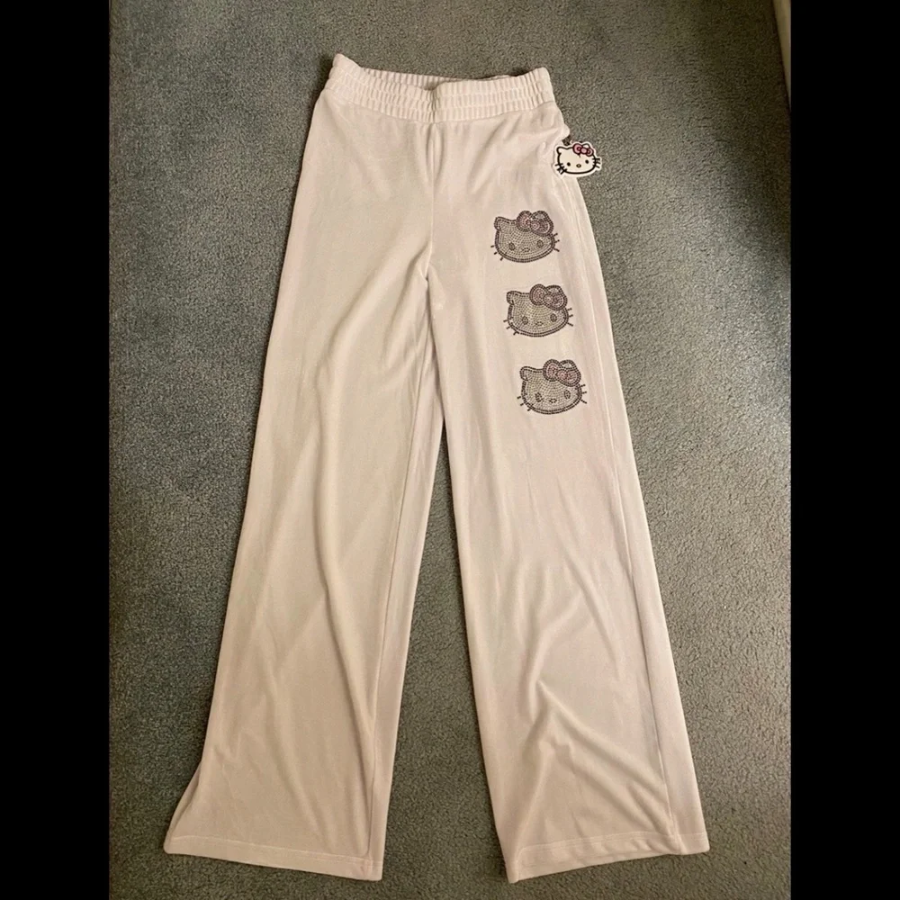 Hello Kitty Rhinestone Velour Set - Picture 7 of 9